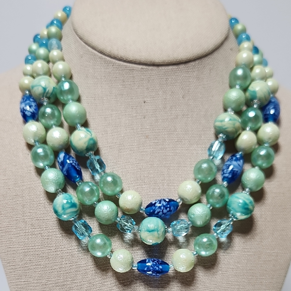 Elegant Vintage Japan Multi-Color Beaded Necklace